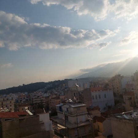Urban Penthouse Apartamento Patras Exterior foto