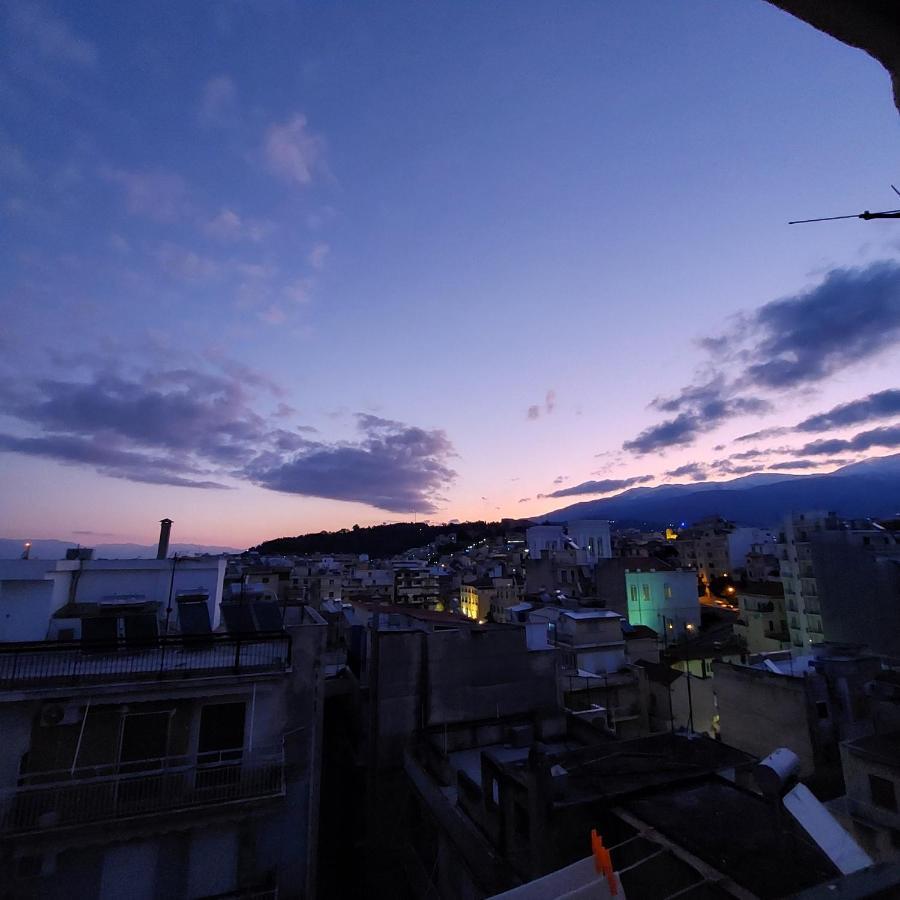 Urban Penthouse Apartamento Patras Exterior foto